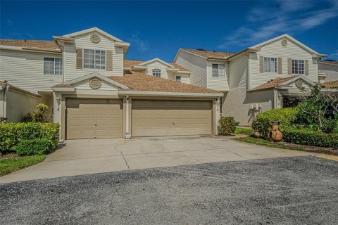 Townhouse in Kenneth City, Florida 3 bedrooms, 149.85 sq.m. № 2157379