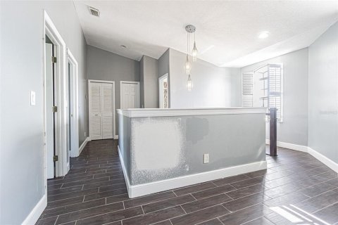 Townhouse in Kenneth City, Florida 3 bedrooms, 149.85 sq.m. № 2157379 - photo 28