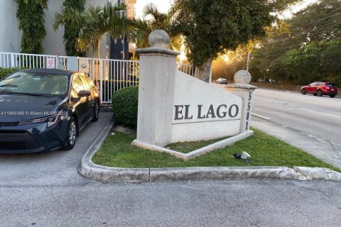 Copropriété à louer à Miami, Floride: 1 chambre, 61.5 m2 № 1960807 - photo 1