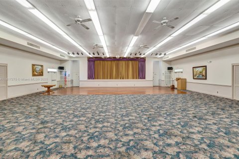 Купить кондоминиум в Маргит, Флорида 2 спальни, 102.19м2, № 1774516 - фото 21