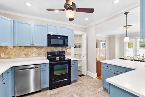 Casa en venta en Saint Petersburg, Florida, 3 dormitorios, 174.47 m2 № 1914576 - foto 11