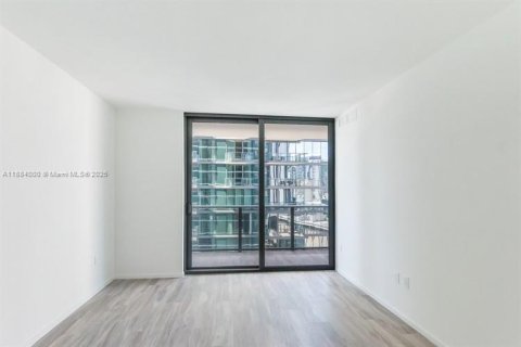 Condominio en venta en Miami, Florida, 2 dormitorios, 107.02 m2 № 1941968 - foto 6