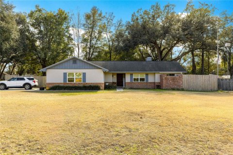 Villa ou maison à Ocala, Floride 3 chambres, 135.82 m2 № 2142143