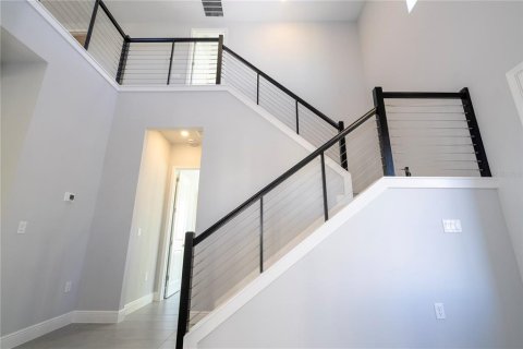 Casa en venta en Orlando, Florida, 5 dormitorios, 306.21 m2 № 2142527 - foto 11