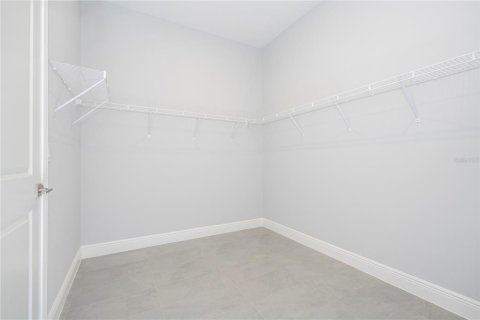 Casa en venta en Orlando, Florida, 5 dormitorios, 306.21 m2 № 2142527 - foto 25