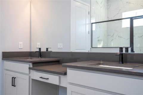 Casa en venta en Orlando, Florida, 5 dormitorios, 306.21 m2 № 2142527 - foto 23