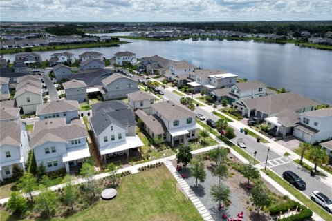 Casa en venta en Orlando, Florida, 5 dormitorios, 306.21 m2 № 2142527 - foto 4