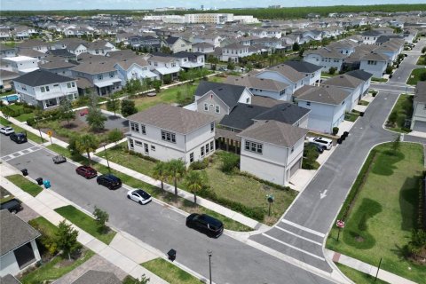 Casa en venta en Orlando, Florida, 5 dormitorios, 306.21 m2 № 2142527 - foto 6