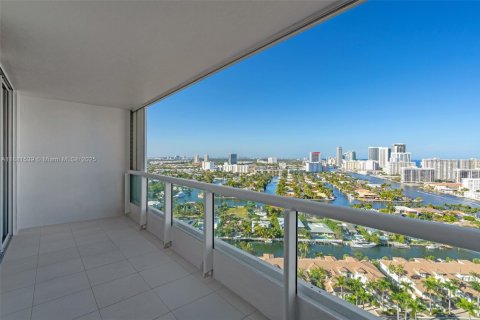 Купить кондоминиум в Авентура, Флорида 3 спальни, 173.73м2, № 1925437 - фото 2