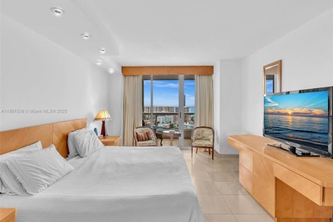 Купить кондоминиум в Авентура, Флорида 3 спальни, 173.73м2, № 1925437 - фото 17