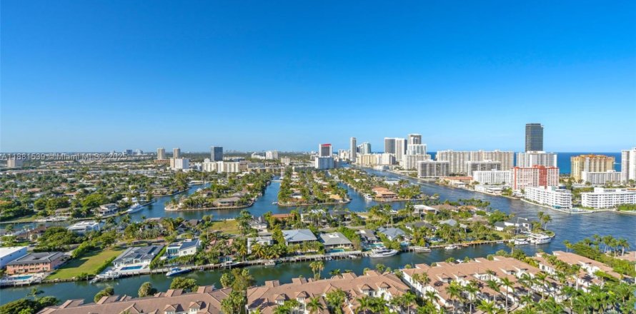 Кондоминиум с 3 спальнями в Авентура, Флорида № 1925437