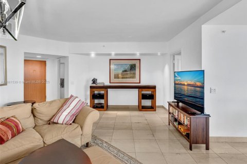 Купить кондоминиум в Авентура, Флорида 3 спальни, 173.73м2, № 1925437 - фото 9