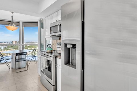 Купить кондоминиум в Авентура, Флорида 3 спальни, 173.73м2, № 1925437 - фото 14