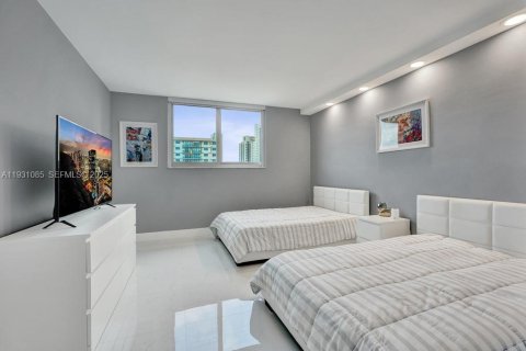 Condominio en venta en Sunny Isles Beach, Florida, 2 dormitorios, 139.82 m2 № 2077041 - foto 26