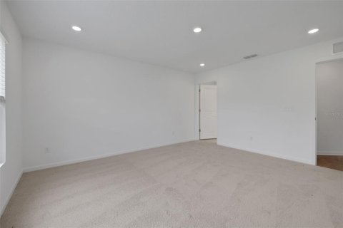 House in Orange Park, Florida 3 bedrooms, 158.96 sq.m. № 2099649 - photo 23