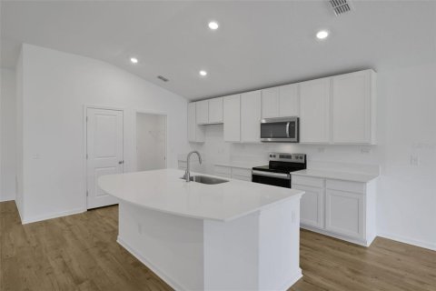 House in Orange Park, Florida 3 bedrooms, 158.96 sq.m. № 2099649 - photo 13