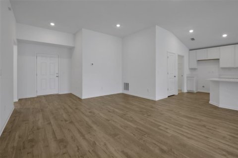 House in Orange Park, Florida 3 bedrooms, 158.96 sq.m. № 2099649 - photo 18