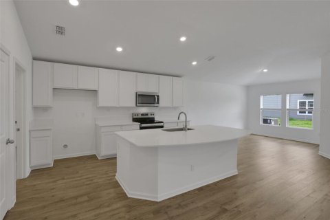 House in Orange Park, Florida 3 bedrooms, 158.96 sq.m. № 2099649 - photo 17