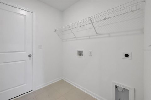 House in Orange Park, Florida 3 bedrooms, 158.96 sq.m. № 2099649 - photo 11