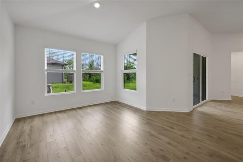 House in Orange Park, Florida 3 bedrooms, 158.96 sq.m. № 2099649 - photo 10