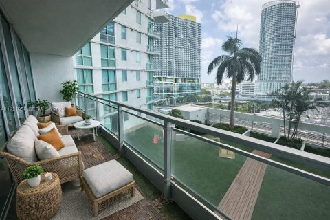 Condo in Miami, Florida, 1 bedroom  № 1990084 - photo 4