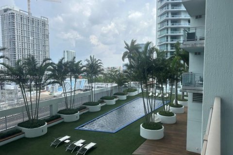 Condo in Miami, Florida, 1 bedroom  № 1990084 - photo 5