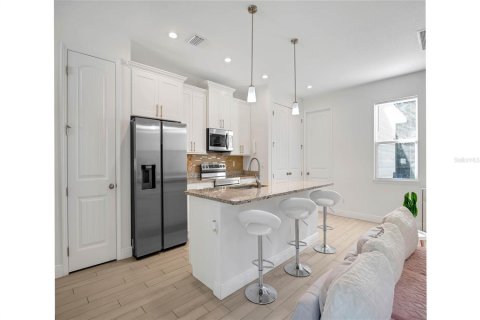Villa ou maison à vendre à Palm Bay, Floride: 3 chambres, 136.75 m2 № 2266906 - photo 5