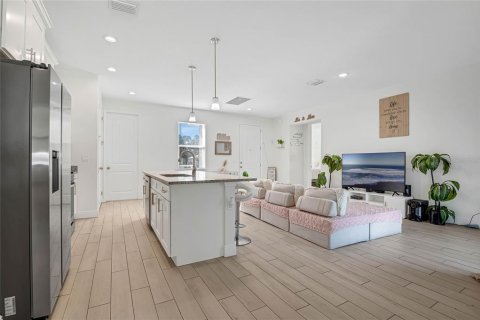 Villa ou maison à vendre à Palm Bay, Floride: 3 chambres, 136.75 m2 № 2266906 - photo 8