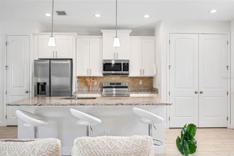 Villa ou maison à vendre à Palm Bay, Floride: 3 chambres, 136.75 m2 № 2266906 - photo 6