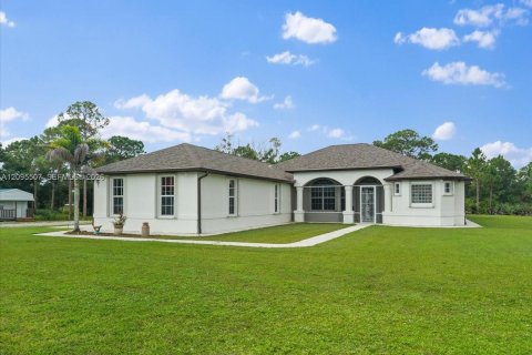 Villa ou maison à vendre à Fellsmere, Floride: 4 chambres, 236.16 m2 № 2388490 - photo 2