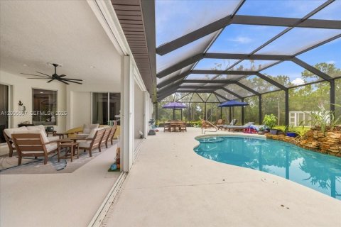 Villa ou maison à vendre à Fellsmere, Floride: 4 chambres, 236.16 m2 № 2388490 - photo 25