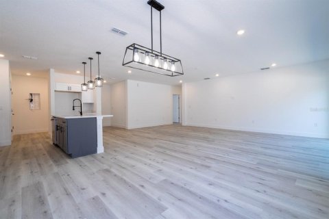 House in North Port, Florida 4 bedrooms, 171.96 sq.m. № 2156145 - photo 7