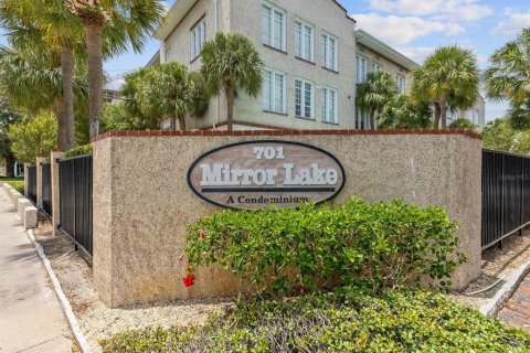 Condominio en venta en Saint Petersburg, Florida, 2 dormitorios, 66.43 m2 № 1839053 - foto 2