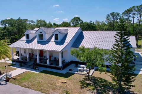 House in Lakeland, Florida 3 bedrooms, 335.1 sq.m. № 1651183 - photo 2