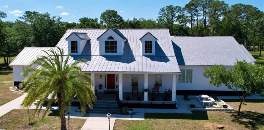 House in Lakeland, Florida 3 bedrooms, 335.1 sq.m. № 1651183