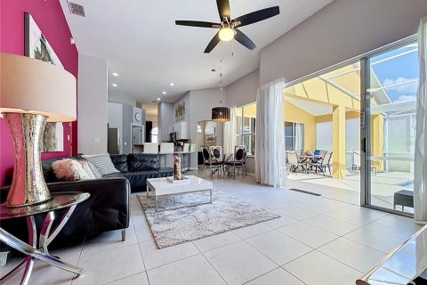 Villa ou maison à vendre à Davenport, Floride: 5 chambres, 199.93 m2 № 2147748 - photo 4