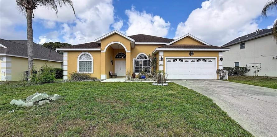 Villa ou maison à Davenport, Floride 5 chambres, 199.93 m2 № 2147748