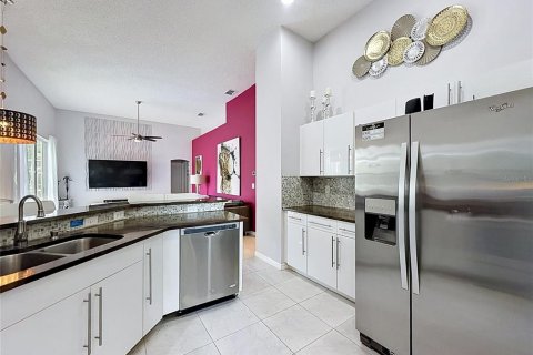 Villa ou maison à vendre à Davenport, Floride: 5 chambres, 199.93 m2 № 2147748 - photo 14