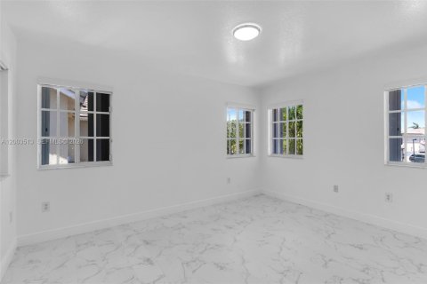 Villa ou maison à vendre à Homestead, Floride: 3 chambres, 245.35 m2 № 2068226 - photo 18