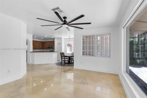 Villa ou maison à vendre à Homestead, Floride: 3 chambres, 245.35 m2 № 2068226 - photo 11