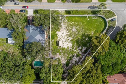 Terreno en venta en Miami Springs, Florida № 1849263 - foto 11