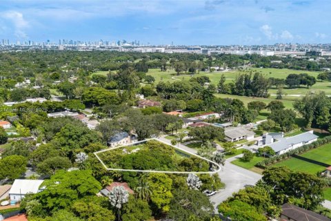 Terreno en venta en Miami Springs, Florida № 1849263 - foto 19
