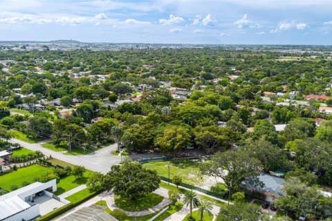 Terreno en venta en Miami Springs, Florida № 1849263 - foto 13
