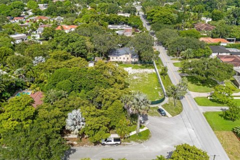 Terreno en venta en Miami Springs, Florida № 1849263 - foto 16