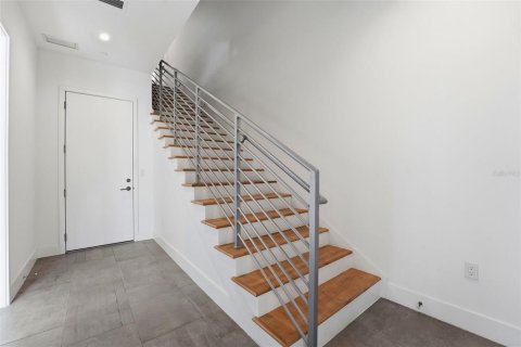 Touwnhouse à vendre à Sarasota, Floride: 3 chambres, 213.68 m2 № 2142298 - photo 3