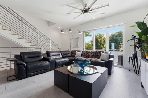 Touwnhouse à vendre à Sarasota, Floride: 3 chambres, 213.68 m2 № 2142298 - photo 11