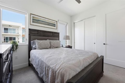 Touwnhouse à vendre à Sarasota, Floride: 3 chambres, 213.68 m2 № 2142298 - photo 28