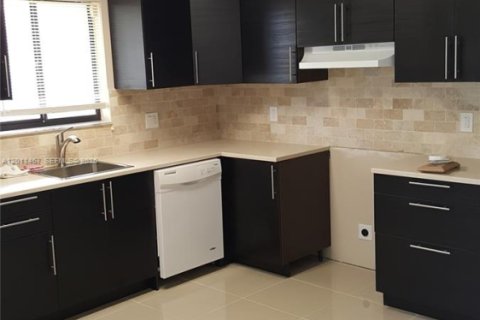 Condo in Weston, Florida, 2 bedrooms  № 2075269 - photo 6