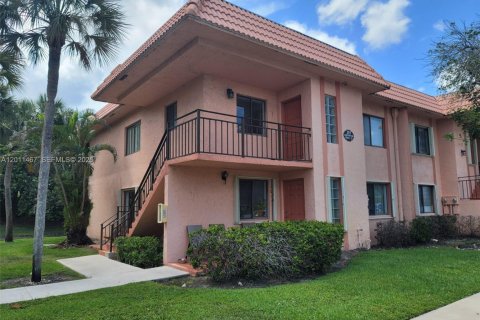 Condo in Weston, Florida, 2 bedrooms № 2075269