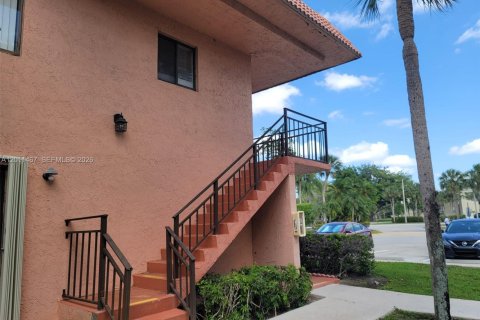 Condo in Weston, Florida, 2 bedrooms  № 2075269 - photo 2